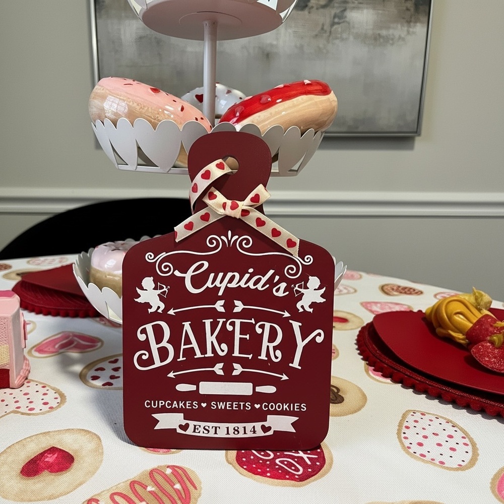 Cupid’s Bakery Table Decor sign